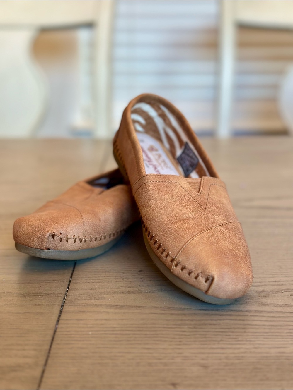 Skechers Bobs Loafers Rain Dance Tan Size 5